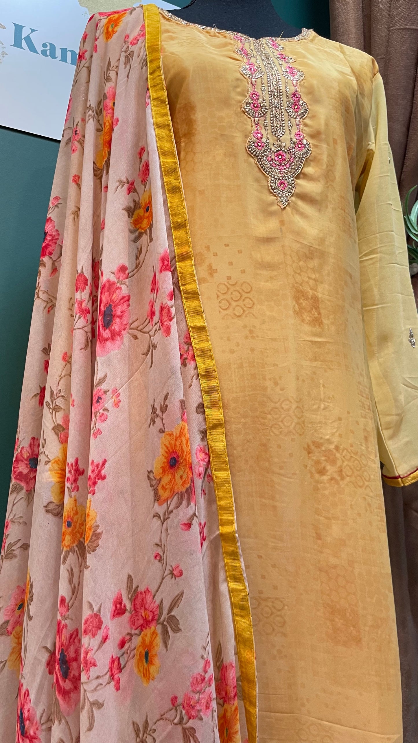 Floral printed crepe salwar suit