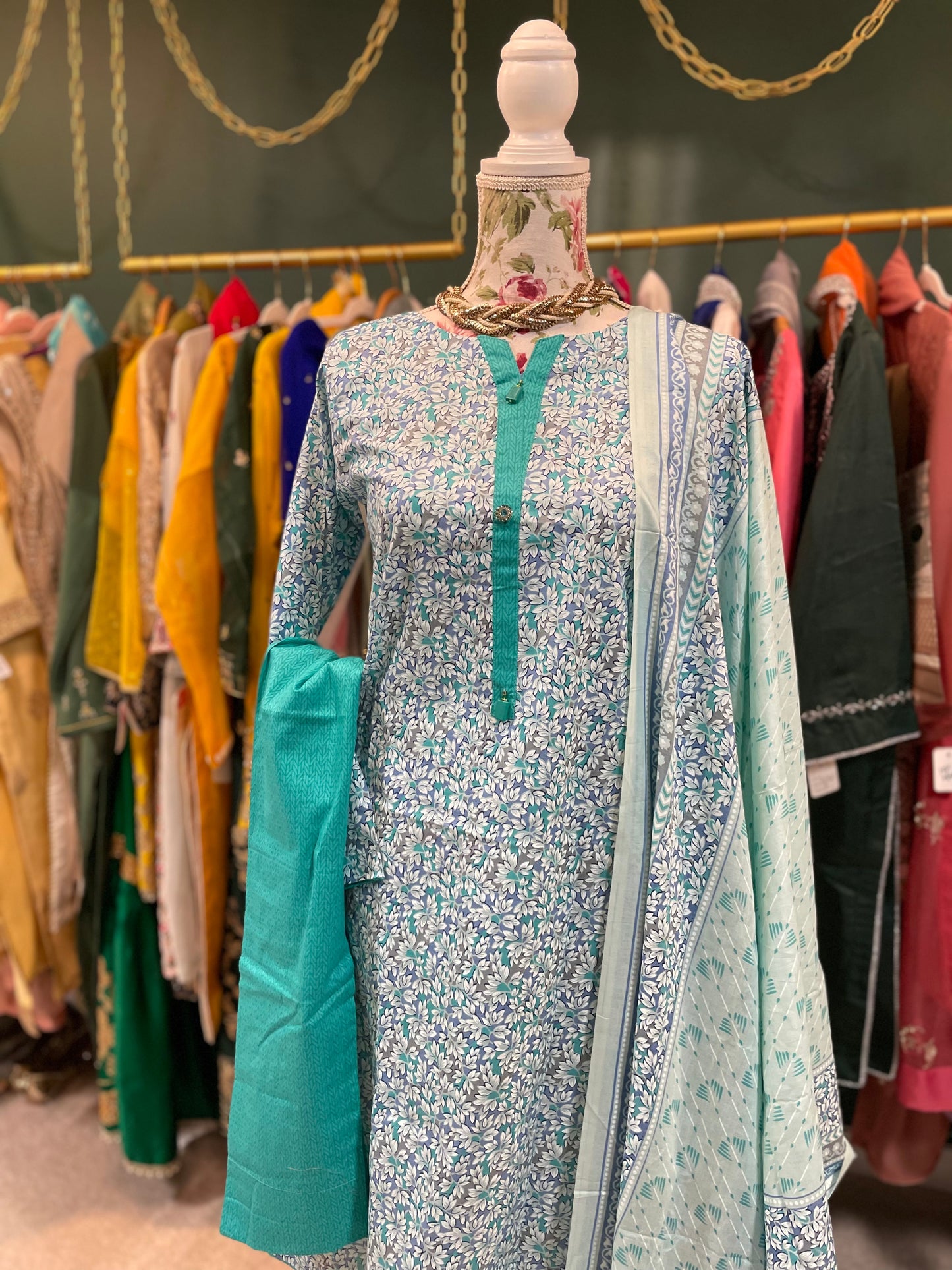 Pakistani Lawn Salwar Kameez